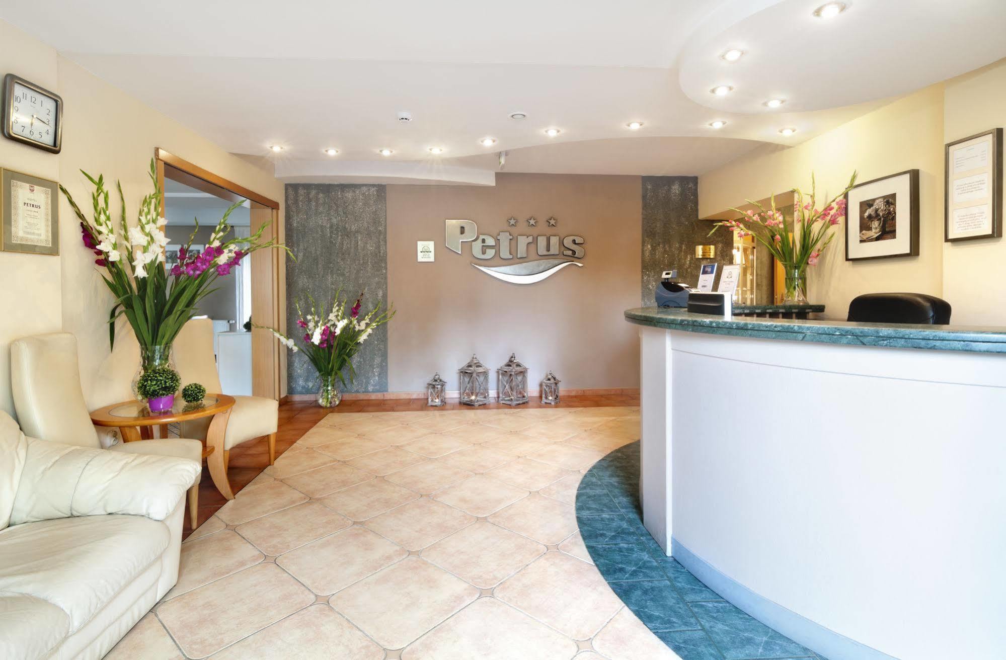 Hotel Petrus Krakow Luaran gambar